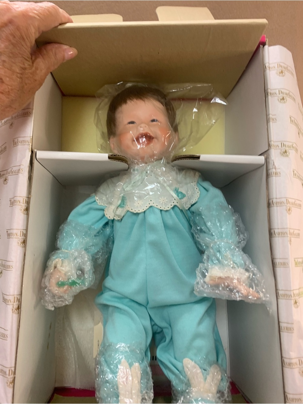 Ashton-Drake Baby Doll in Light Blue Keepsake Outfit. Inv 905